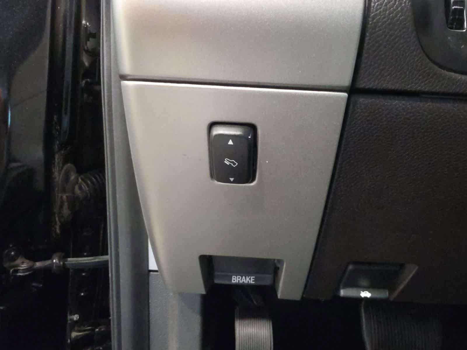 Used 2013 Ford Expedition Limited AWD/4WD image 24