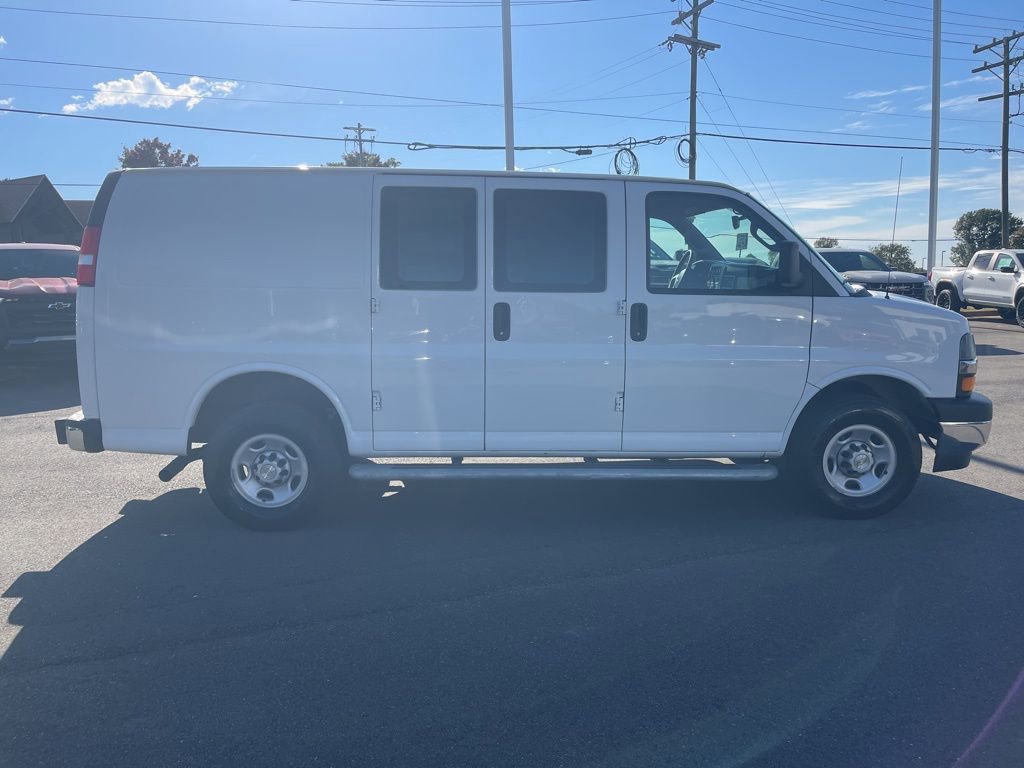 Used 2023 Chevrolet Express 2500 w/ Driver Convenience Package RWD image 6