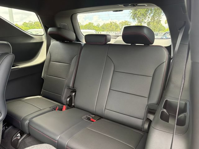 New 2026 Chevrolet Traverse Z71 w/ Enhanced Driving Package AWD/4WD image 23