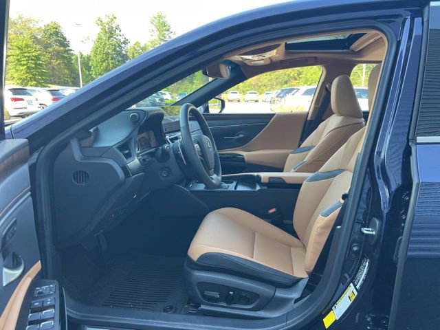 Used 2025 Lexus ES 300h w/ Premium Package image 27