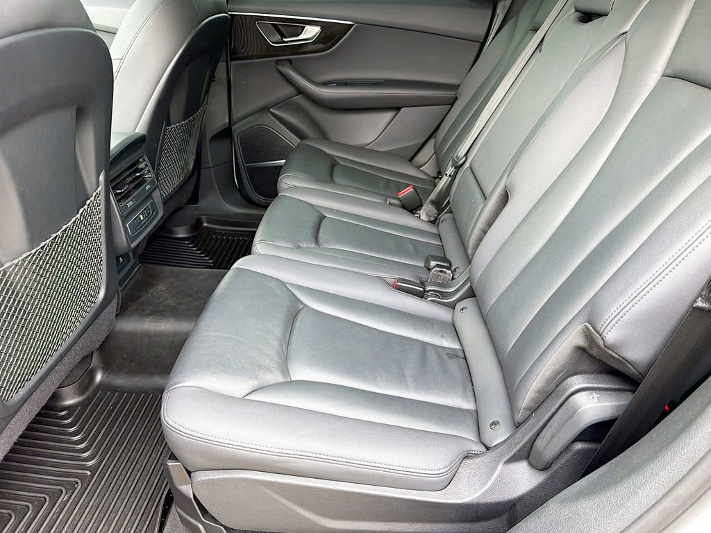 Used 2023 Audi Q7 3.0T Premium Plus AWD/4WD image 24