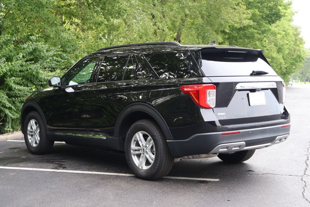 Used 2023 Ford Explorer XLT w/ Equipment Group 202A AWD/4WD image 6