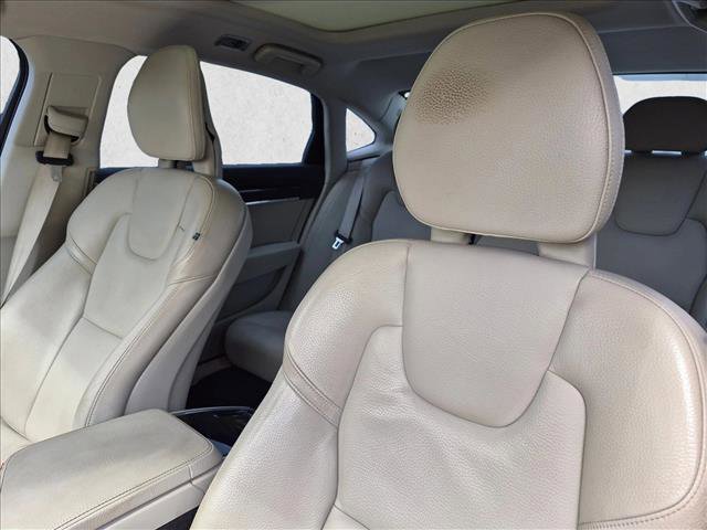 Used 2018 Volvo S90 T5 Momentum w/ Convenience Package FWD image 12