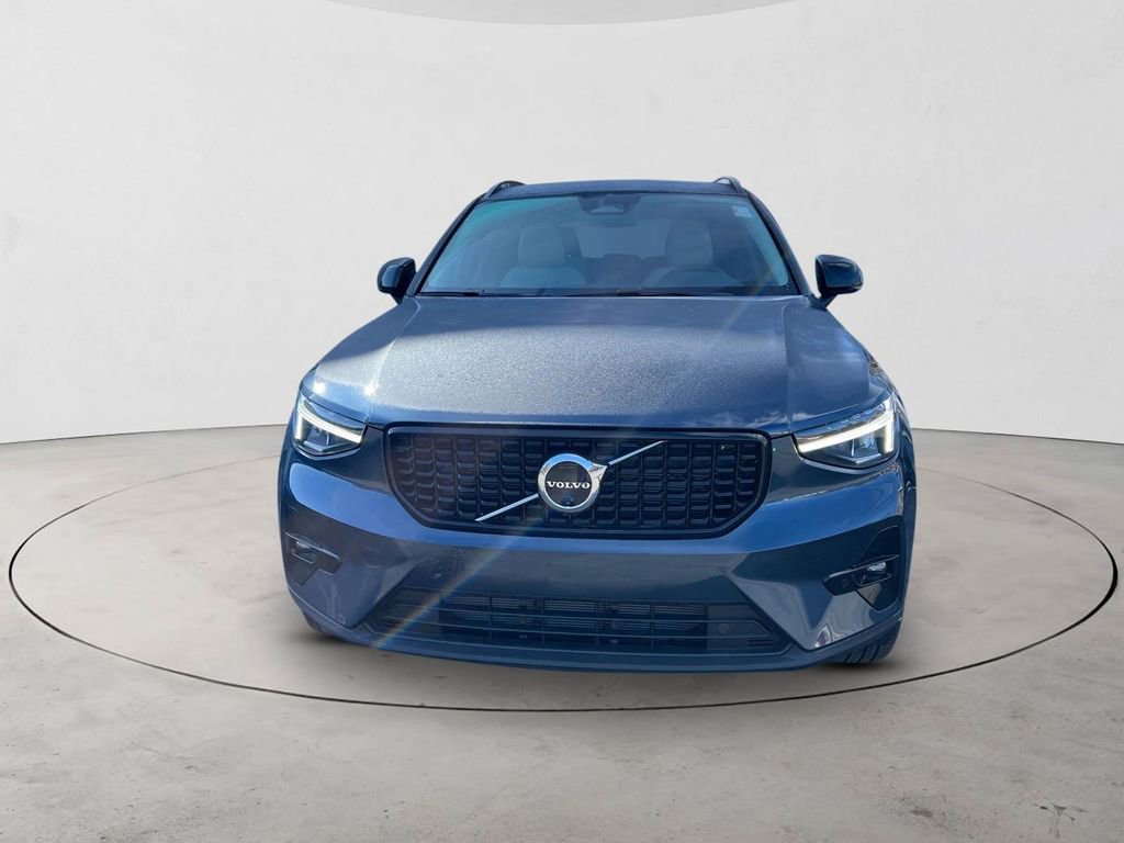 New 2026 Volvo XC40 B5 Plus w/ Protection Package Premier AWD/4WD image 7