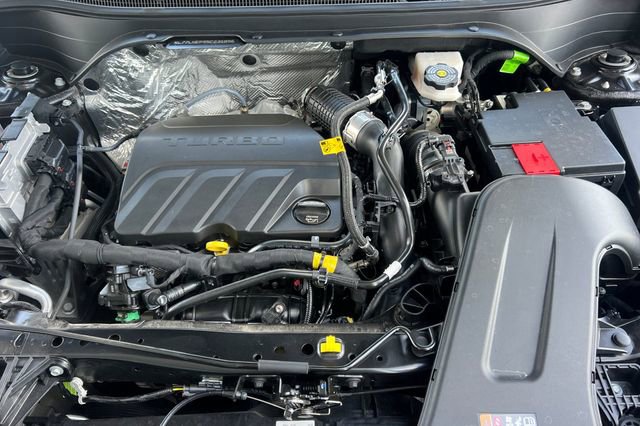 Used 2025 Chevrolet Trax LT w/ LT Convenience Package image 23