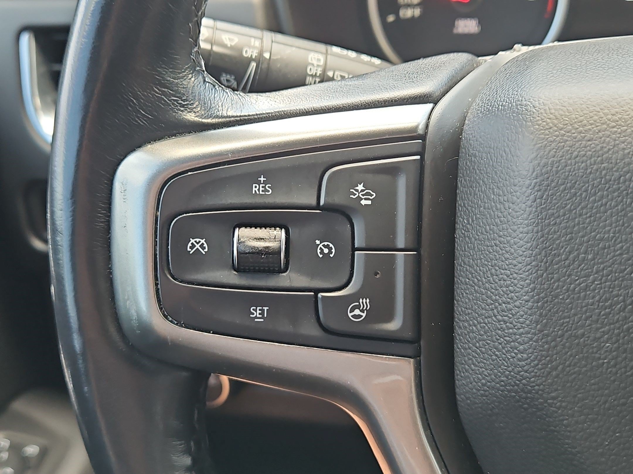 Certified 2021 Chevrolet Suburban Premier w/ Premium Package RWD image 17