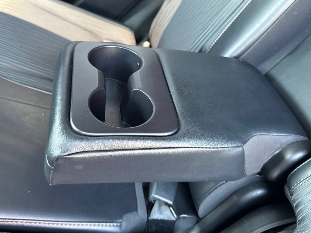 Certified 2019 Toyota Highlander Plus w/ Carpet Mat Package (TMS) AWD/4WD image 36