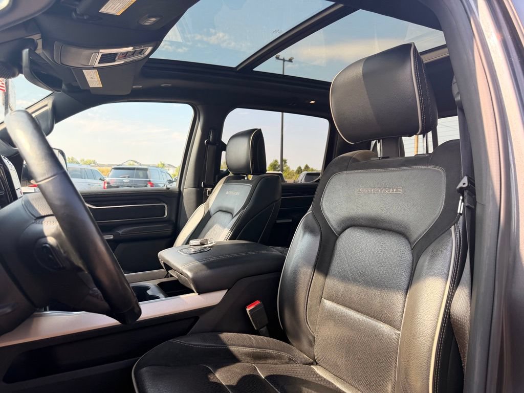 Used 2019 RAM 1500 Laramie AWD/4WD image 25