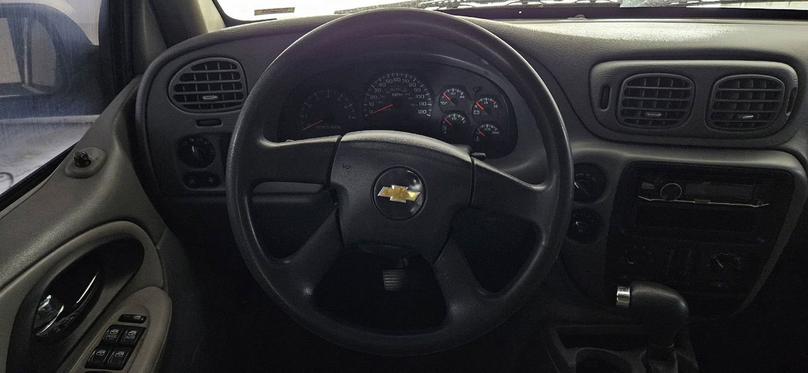 Used 2005 Chevrolet TrailBlazer LS w/ LS Preferred Equipment Group AWD/4WD image 10