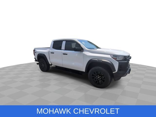 Certified 2023 Chevrolet Colorado Trail Boss w/ Advanced Trailering Package AWD/4WD image 2