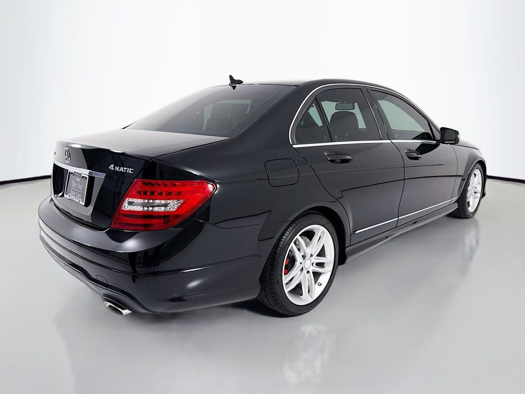 Used 2013 Mercedes-Benz C 300 4MATIC Sedan image 7