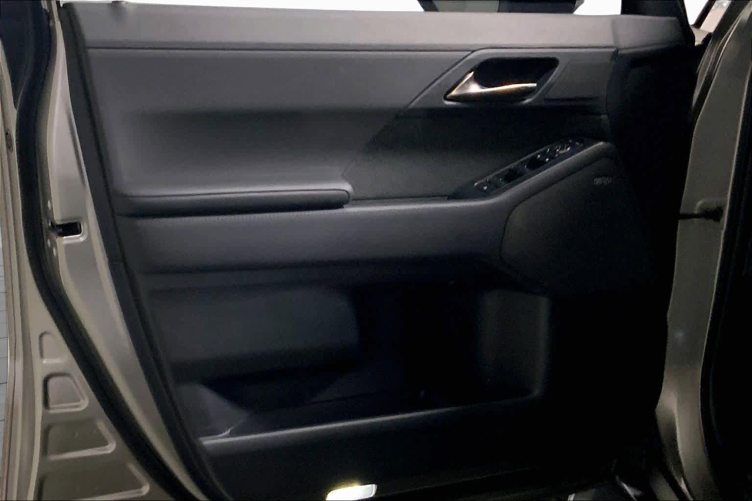 Used 2024 Lexus GX 550 AWD/4WD image 32
