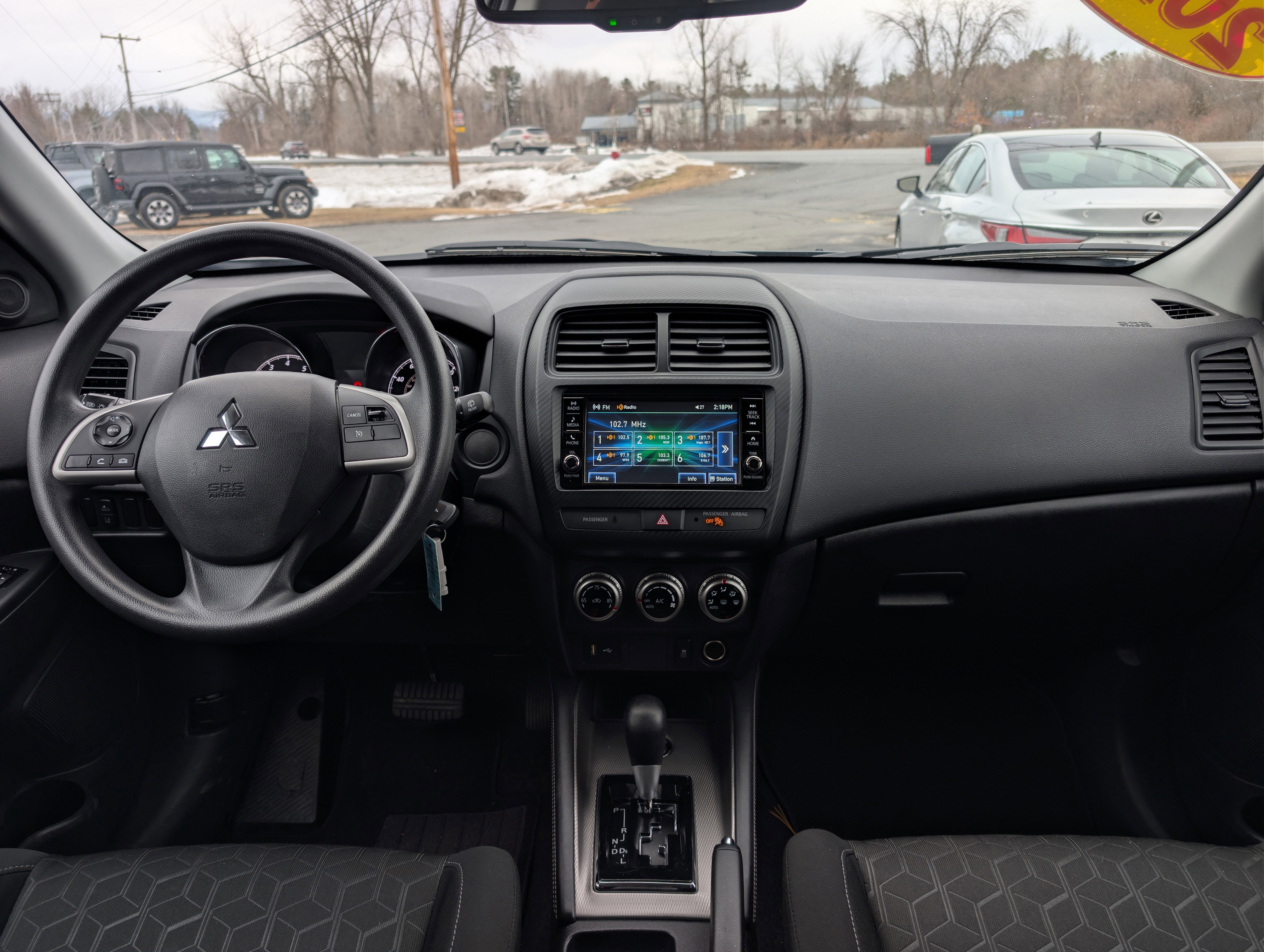 Used 2024 Mitsubishi Outlander Sport ES image 2