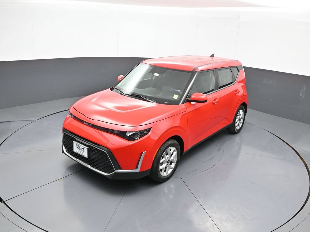 Certified 2023 Kia Soul LX w/ LX Technology Package FWD image 33