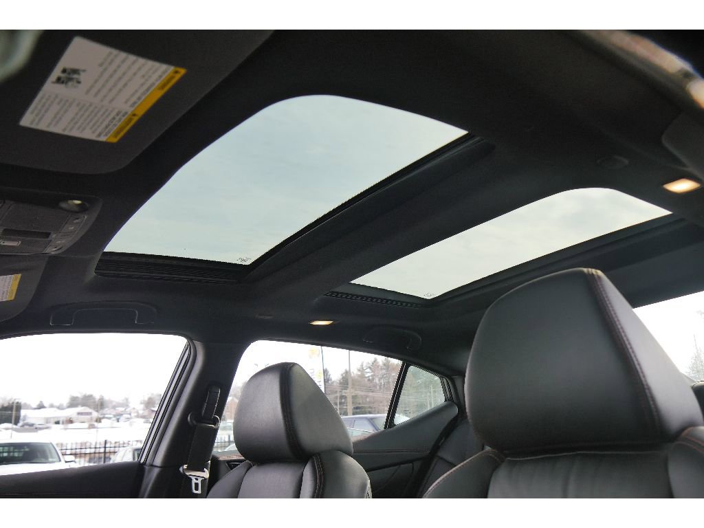 Used 2022 Nissan Maxima SR w/ Sport Mat Group image 11