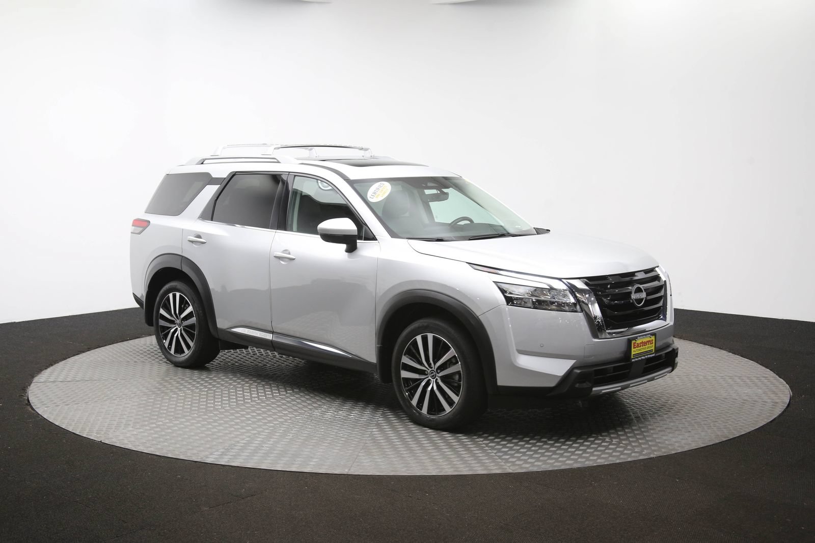 Used 2023 Nissan Pathfinder Platinum AWD/4WD image 46