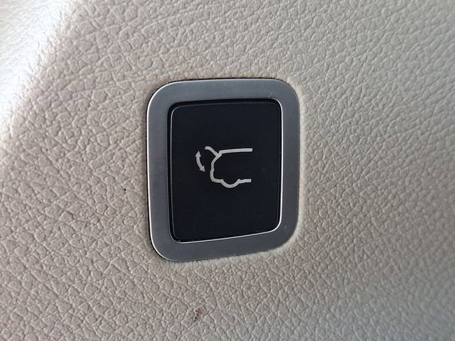 Used 2018 Chrysler Pacifica Touring-L image 28
