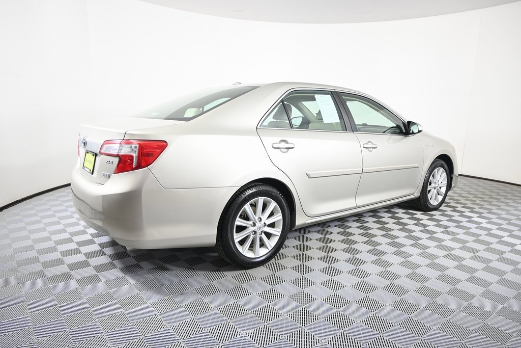 Used 2014 Toyota Camry LE image 6