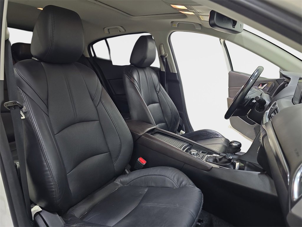 Used 2018 MAZDA MAZDA3 Grand Touring w/ Premium Equipment Package image 12