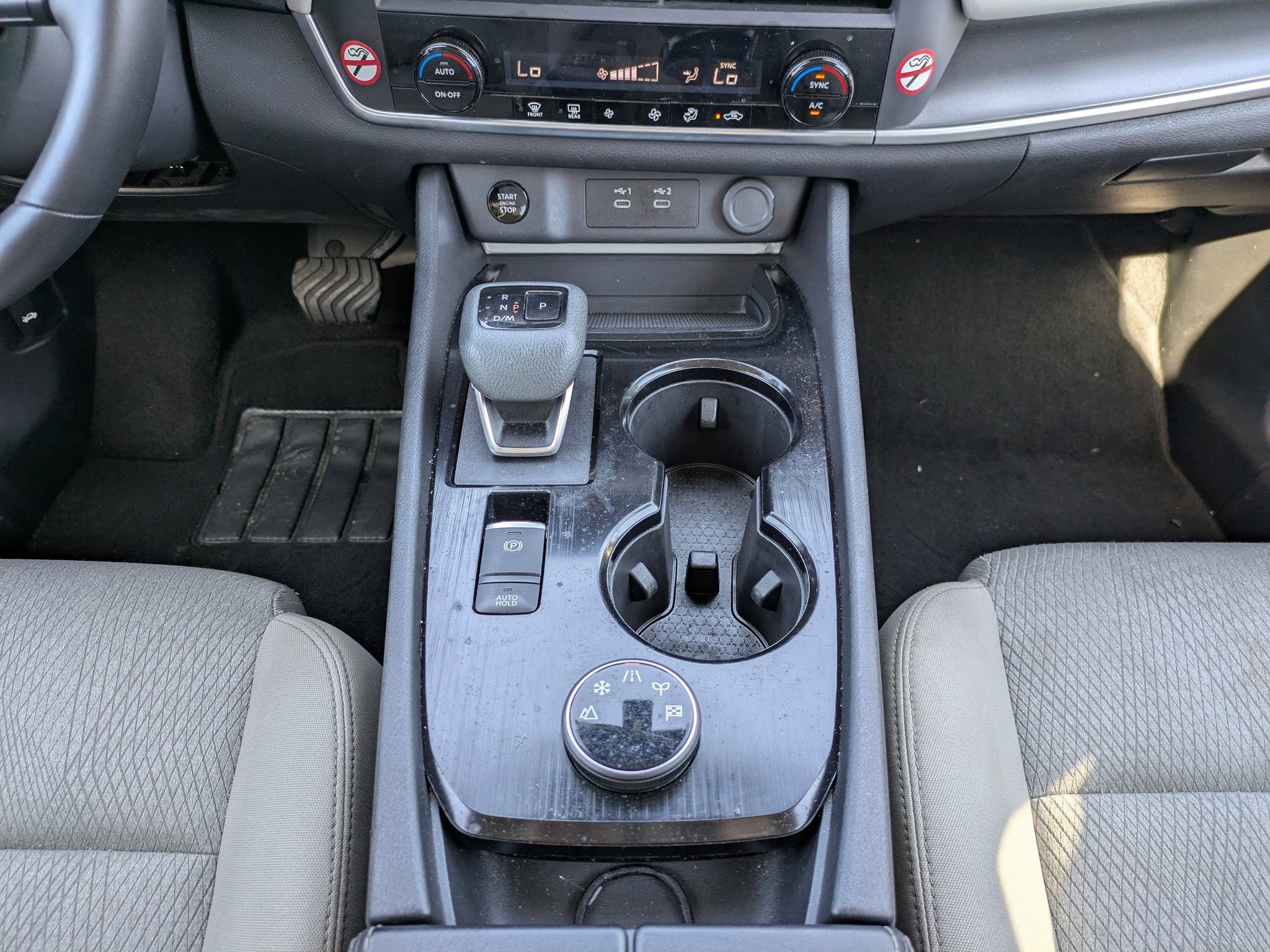 Used 2025 Nissan Rogue SV AWD/4WD image 20