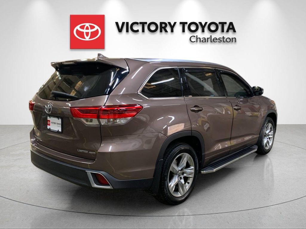 Used 2018 Toyota Highlander Limited image 7