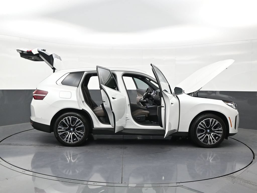 Used 2025 BMW X3 xDrive30i w/ Premium Package AWD/4WD image 29