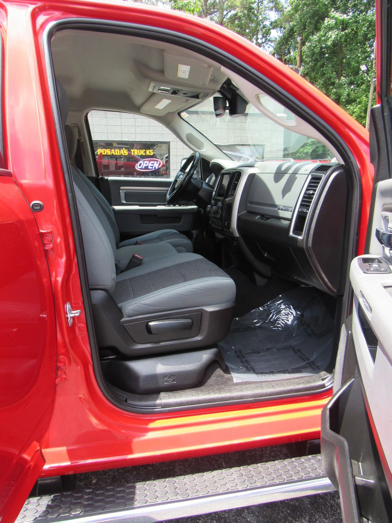 Used 2019 RAM 1500 Big Horn RWD image 17
