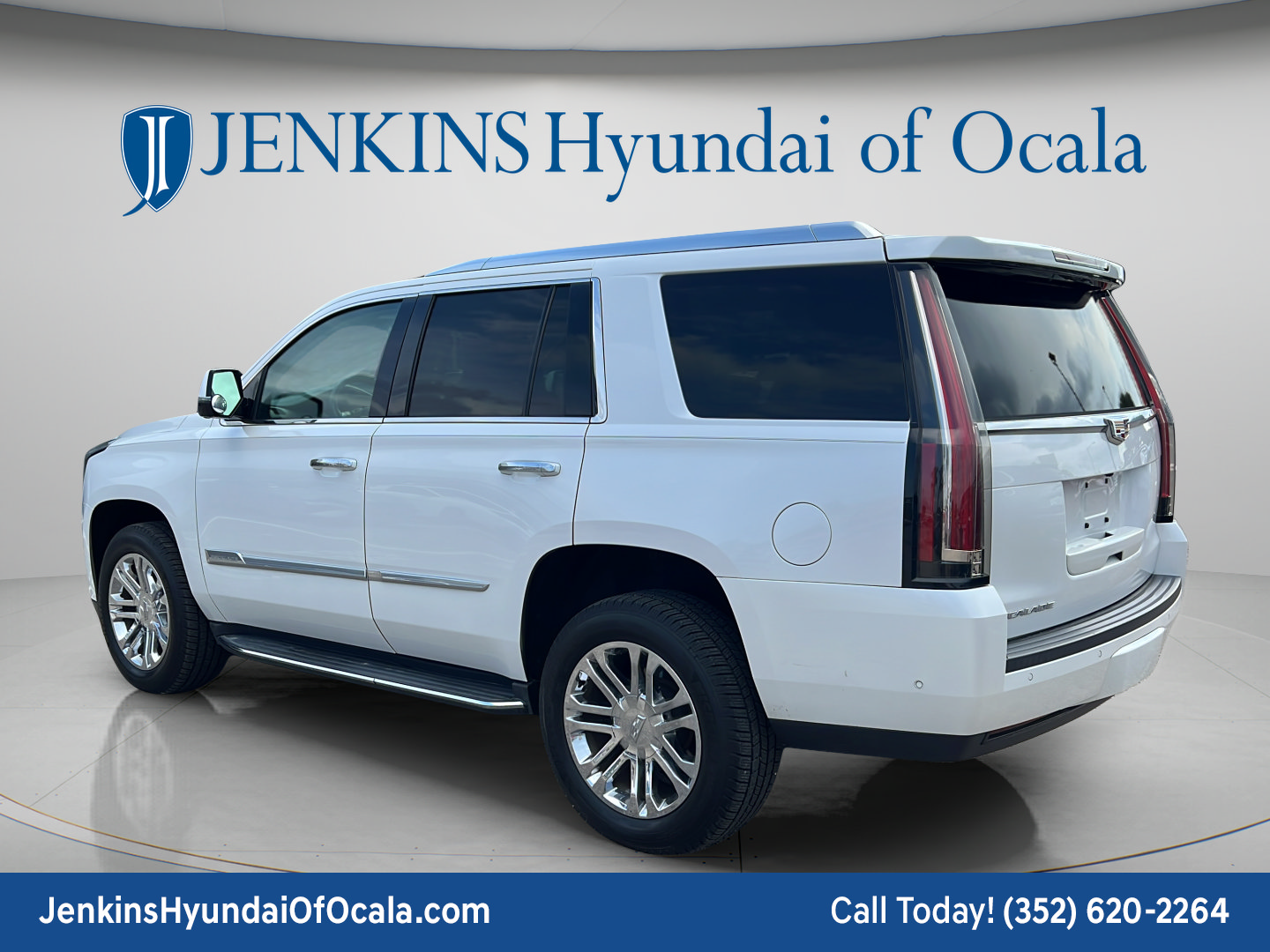 Used 2018 Cadillac Escalade 2WD image 5