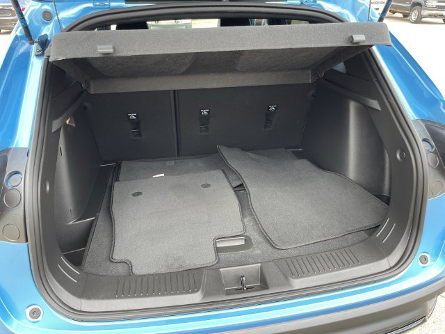 Used 2025 Chevrolet Trax RS w/ Driver Confidence Package FWD image 22