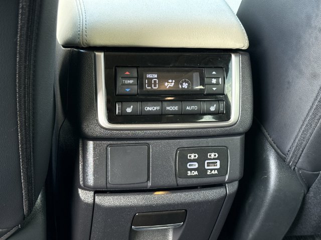 Certified 2026 Subaru Ascent Limited AWD/4WD image 11