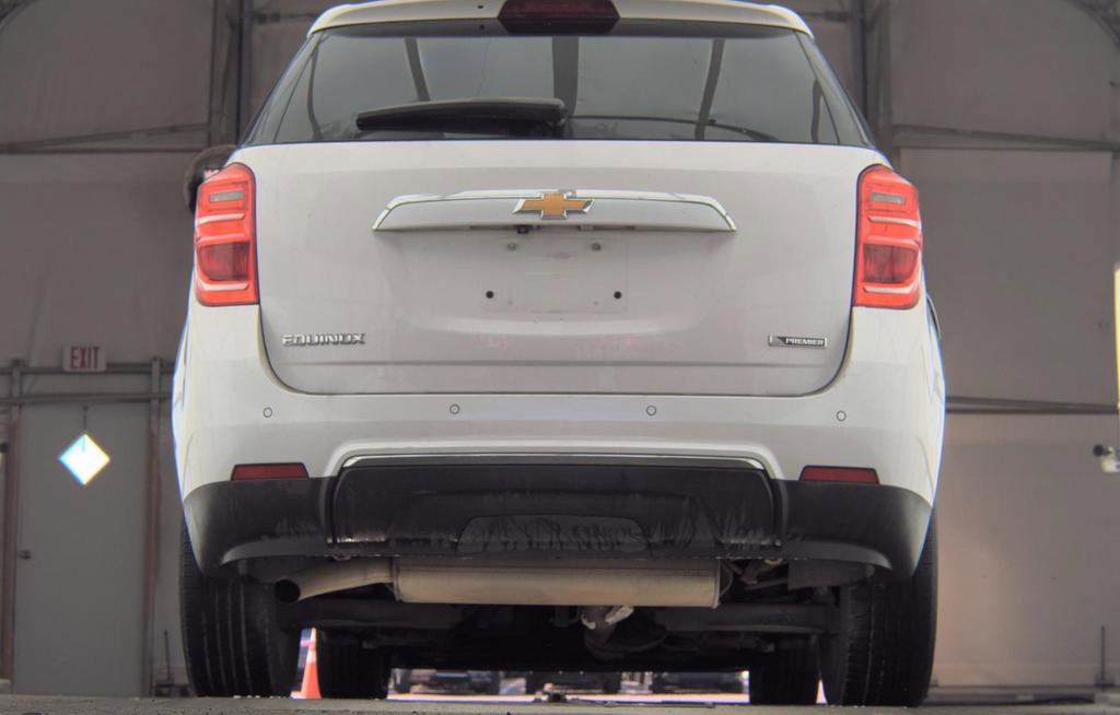 Used 2017 Chevrolet Equinox Premier w/ Enhanced Convenience Package image 2