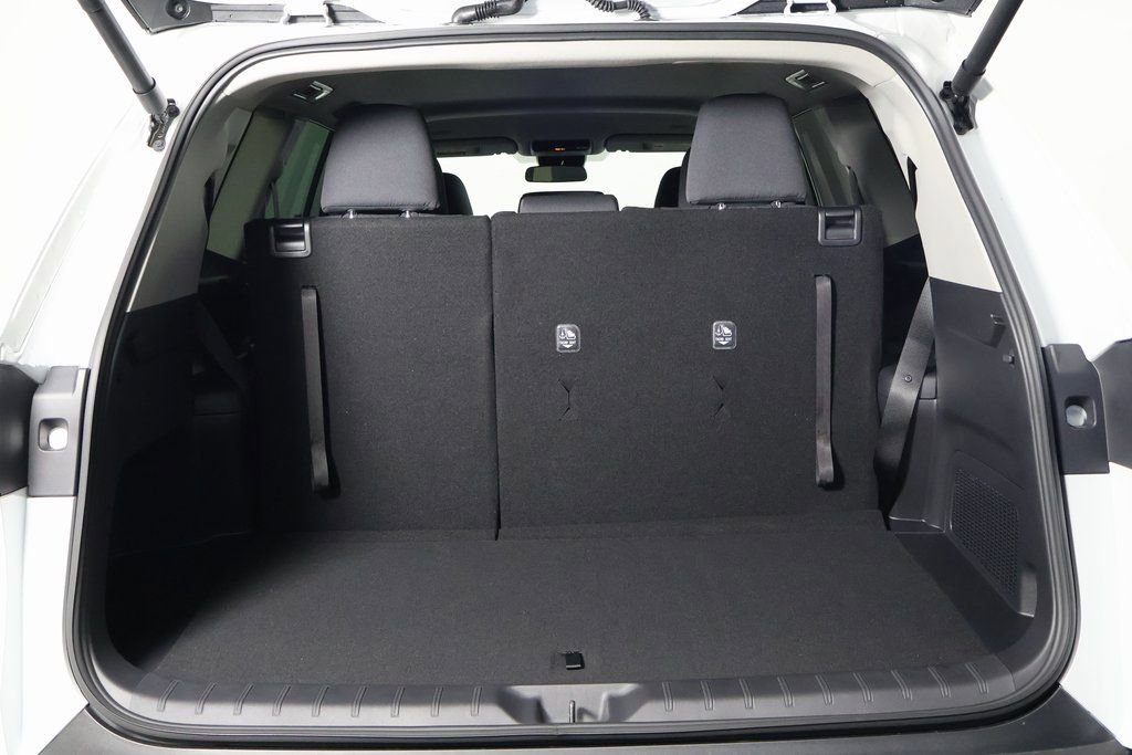 New 2026 Toyota Grand Highlander LE image 9