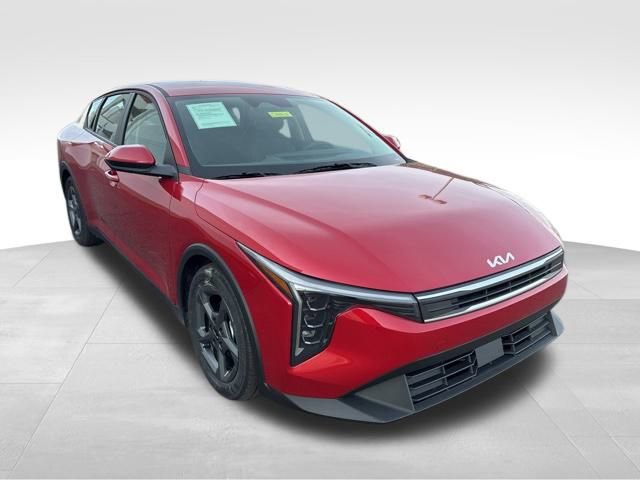 Certified 2025 Kia K4 LXS image 1