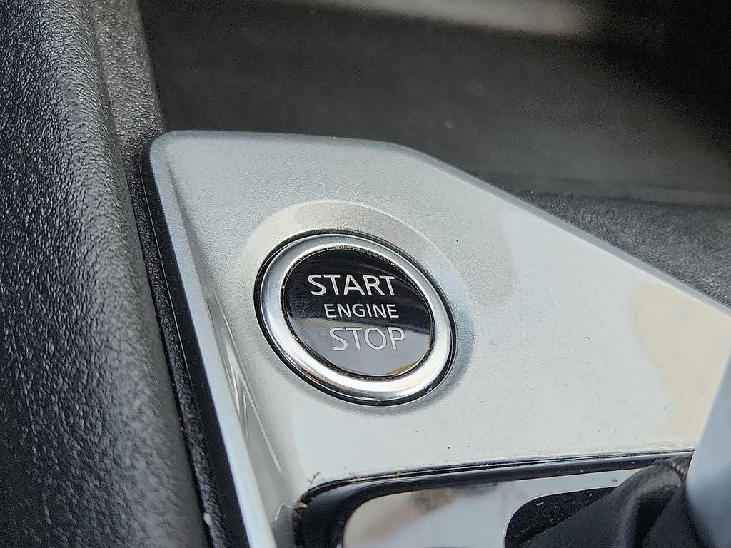 Used 2025 Nissan Altima 2.5 SV FWD image 21
