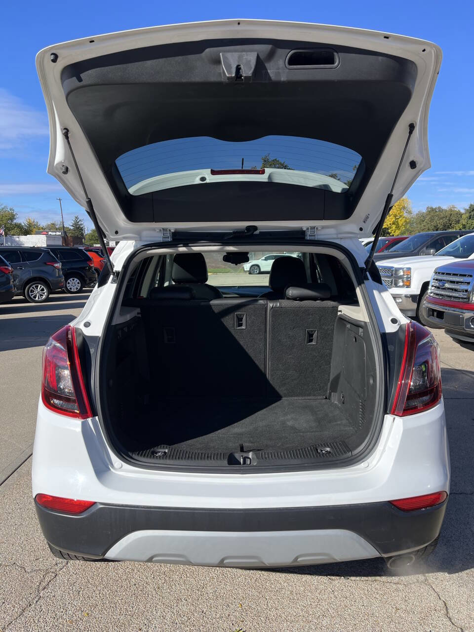 Used 2019 Buick Encore Sport Touring image 13