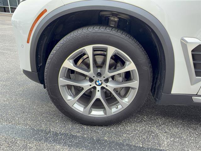 Used 2024 BMW X5 xDrive40i w/ Premium Package AWD/4WD image 29