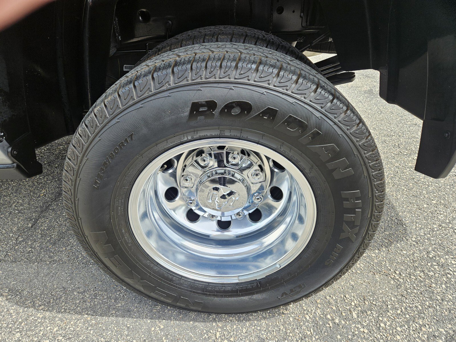 Used 2024 RAM 3500 Laramie image 10