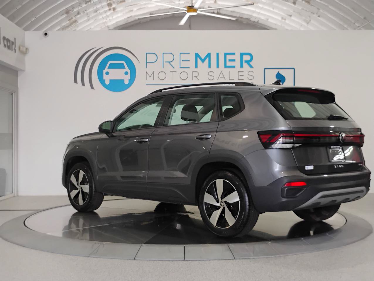 Used 2025 Volkswagen Taos S AWD/4WD image 3