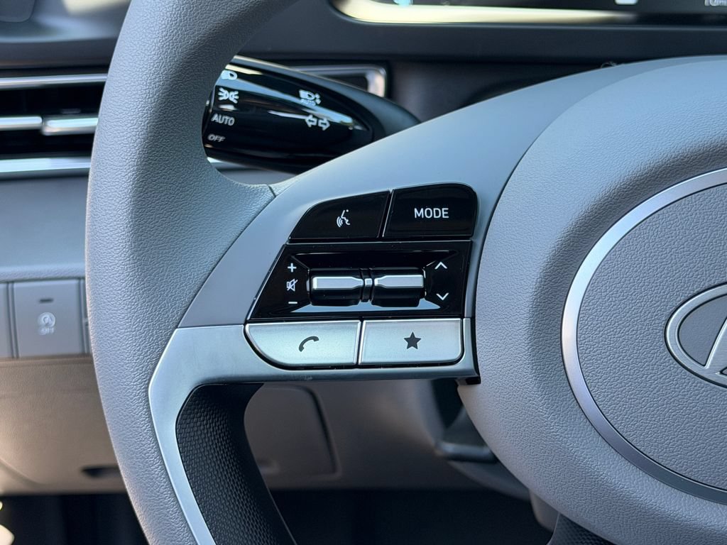 New 2026 Hyundai Elantra SE FWD image 25
