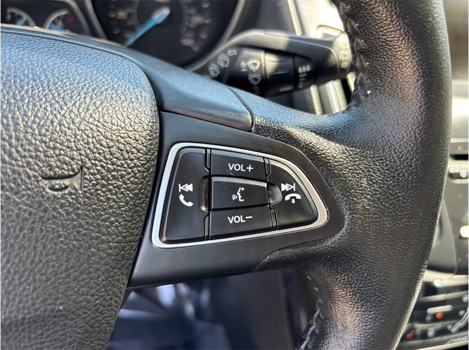 Used 2015 Ford Focus Titanium FWD image 22