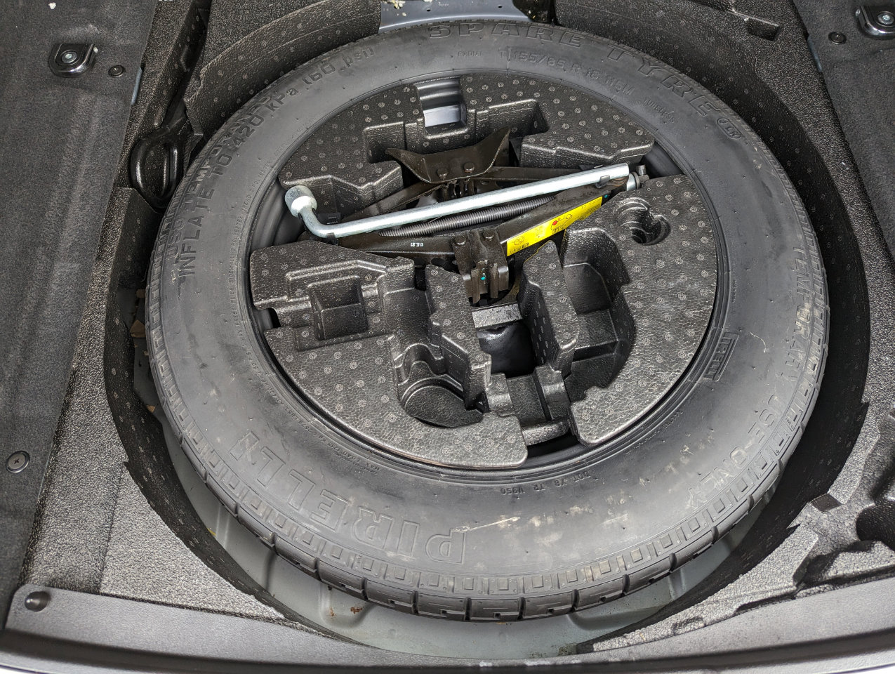 Used 2022 Land Rover Range Rover Evoque R-Dynamic S image 50