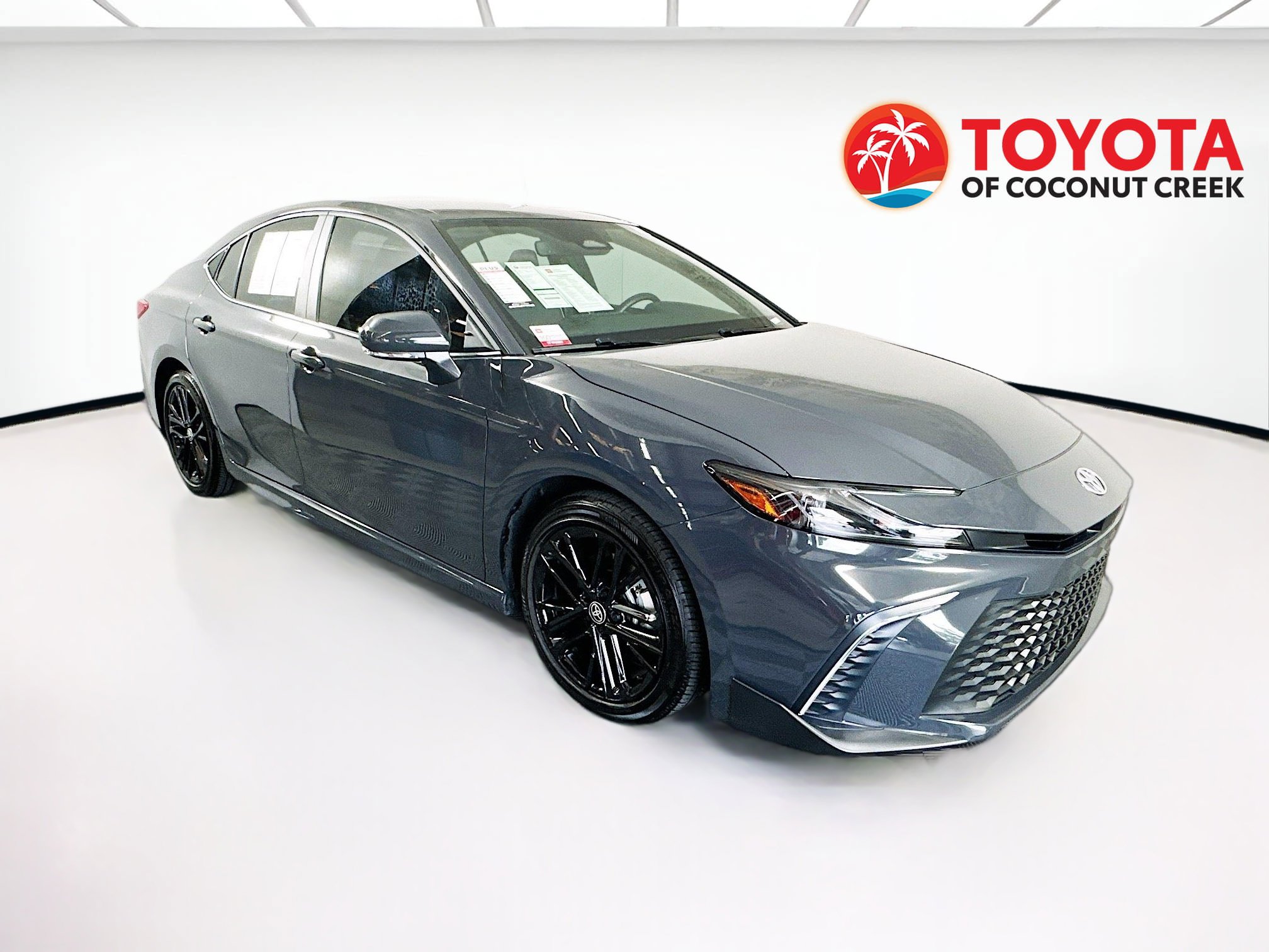 Used 2025 Toyota Camry SE w/ Multimedia Upgrade Package FWD image 1