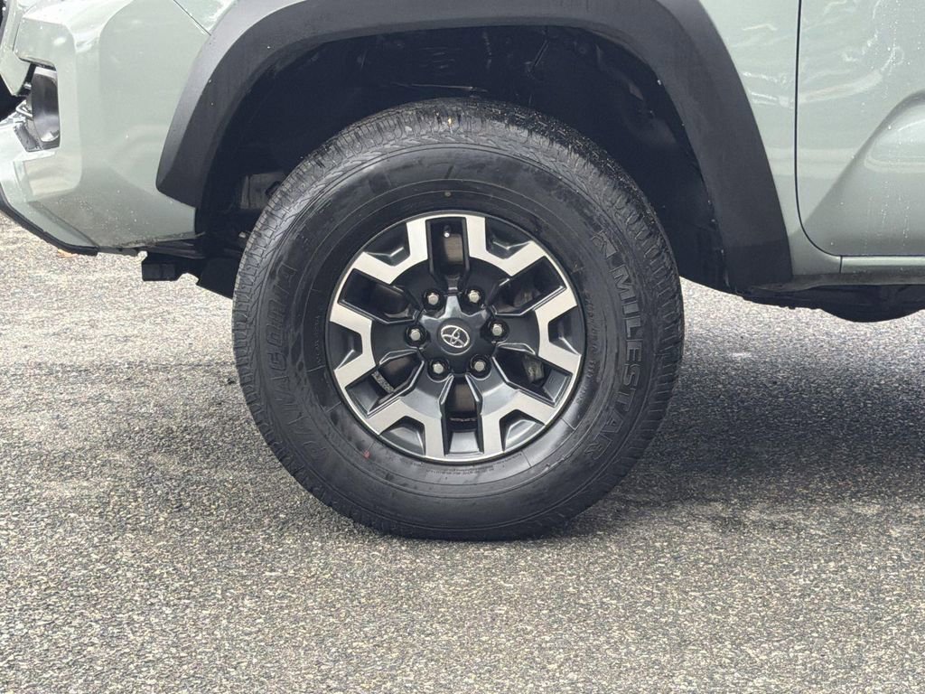 Used 2023 Toyota Tacoma TRD Off-Road image 33