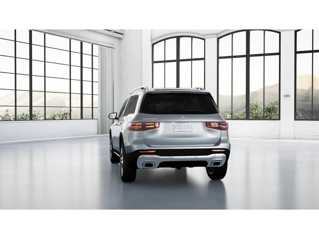 Used 2026 Mercedes-Benz GLB 250 4MATIC image 26