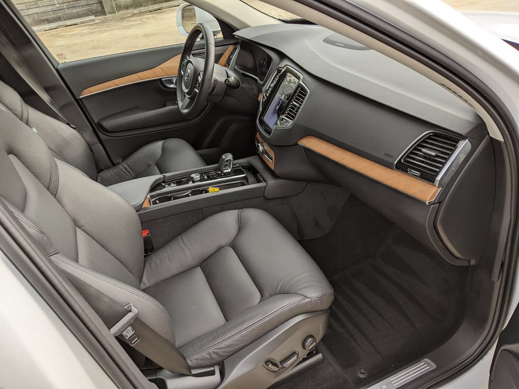 Certified 2024 Volvo XC90 B5 Plus w/ Protection Package Premier AWD/4WD image 22