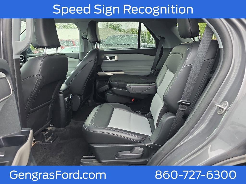Used 2023 Ford Explorer XLT w/ Equipment Group 202A AWD/4WD image 17