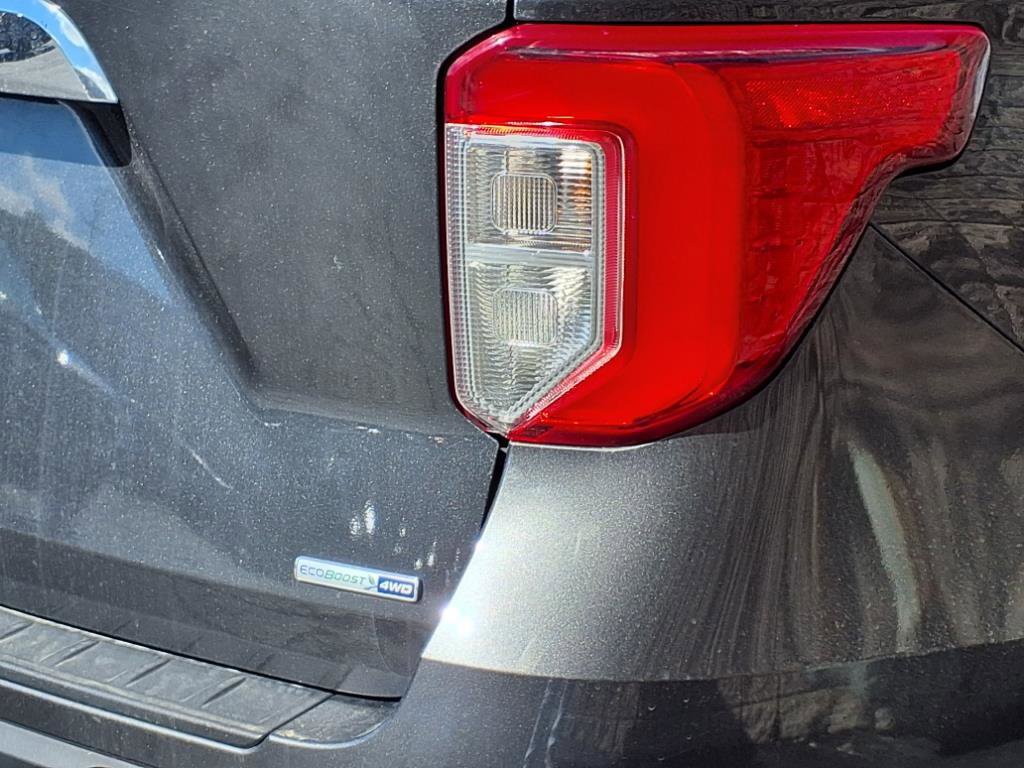 Used 2020 Ford Explorer XLT w/ Equipment Group 202A image 28