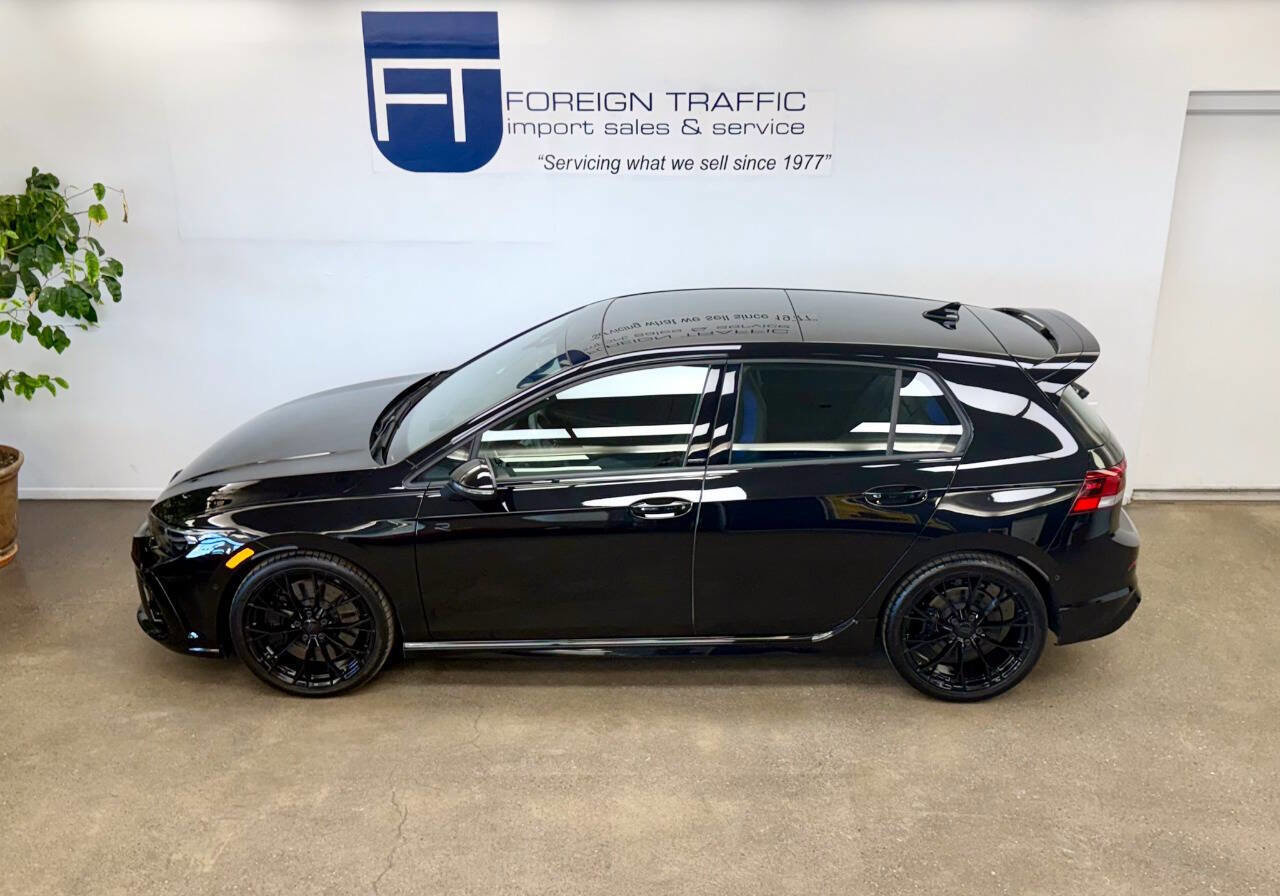 Used 2025 Volkswagen Golf R Black Edition image 23