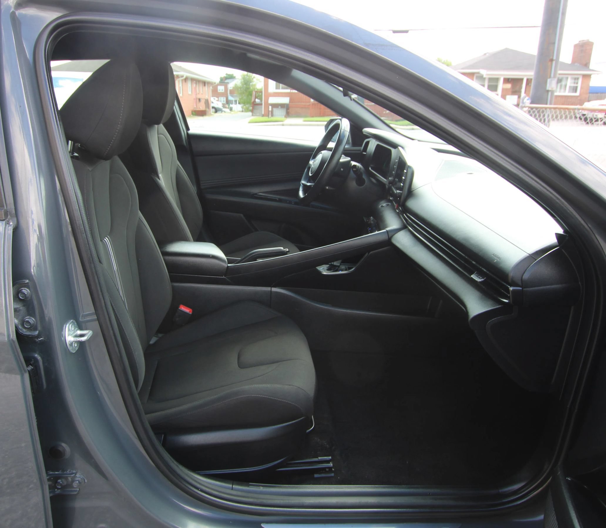 Used 2025 Hyundai Elantra Sport FWD image 10