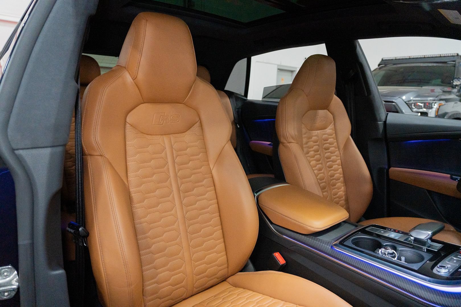 Used 2023 Audi RS Q8 AWD/4WD image 42